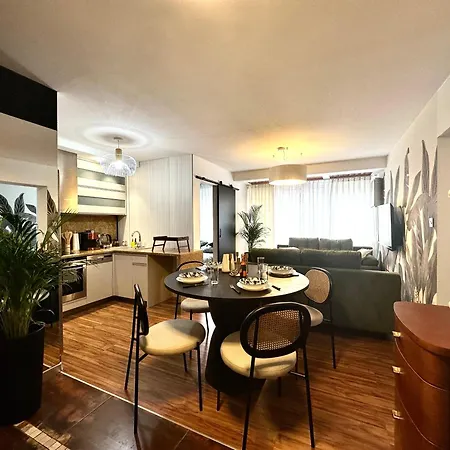 아파트 Laciarska ~ 200m Main Square ~ Self Check-in 20h *