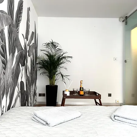 Laciarska ~ 200m Main Square ~ Self Check-in 20h 브로츠와프