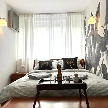 Laciarska ~ 200m Main Square ~ Self Check-in 20h