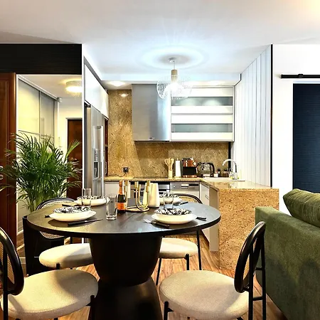 Laciarska ~ 200m Main Square ~ Self Check-in 20h 브로츠와프