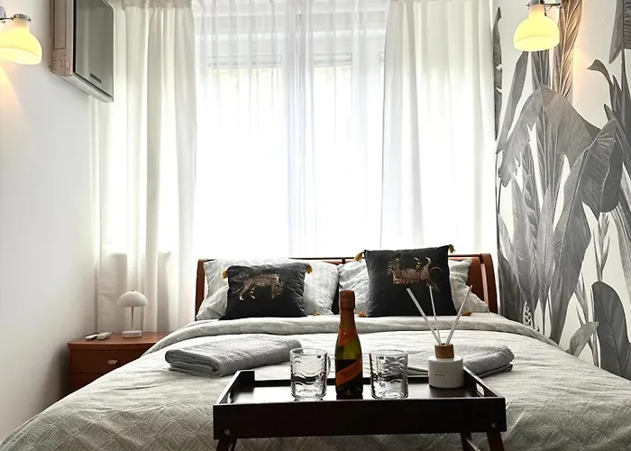 Laciarska ~ 200m Main Square ~ Self Check-in 20h