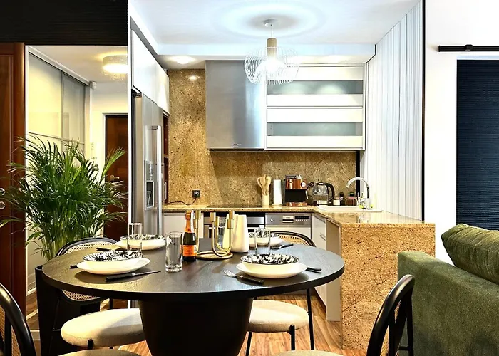 Laciarska ~ 200m Main Square ~ Self Check-in 20h Вроцлав